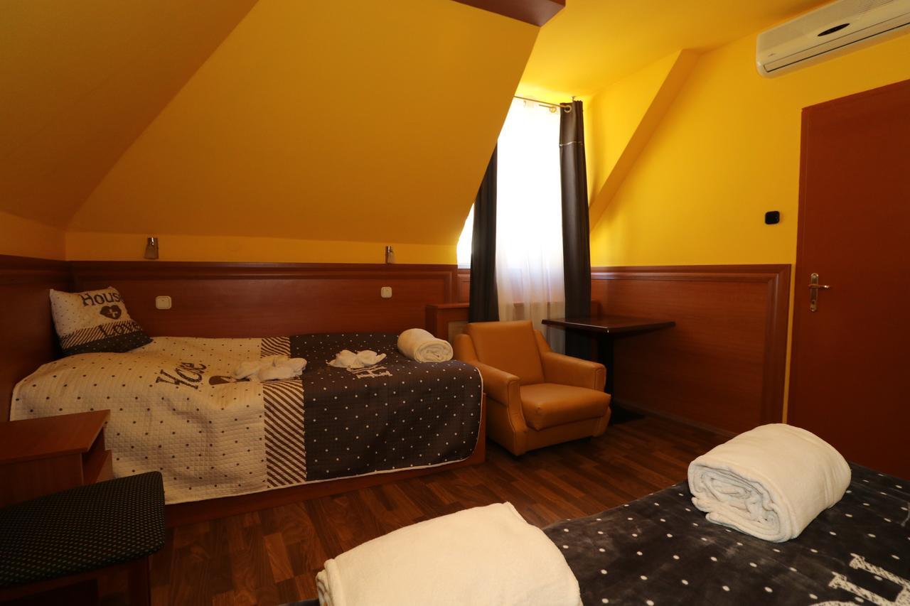 Bed and Breakfast Szekelykert Panzio Мишкольц Экстерьер фото