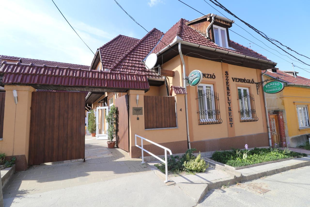 Bed and Breakfast Szekelykert Panzio Мишкольц Экстерьер фото