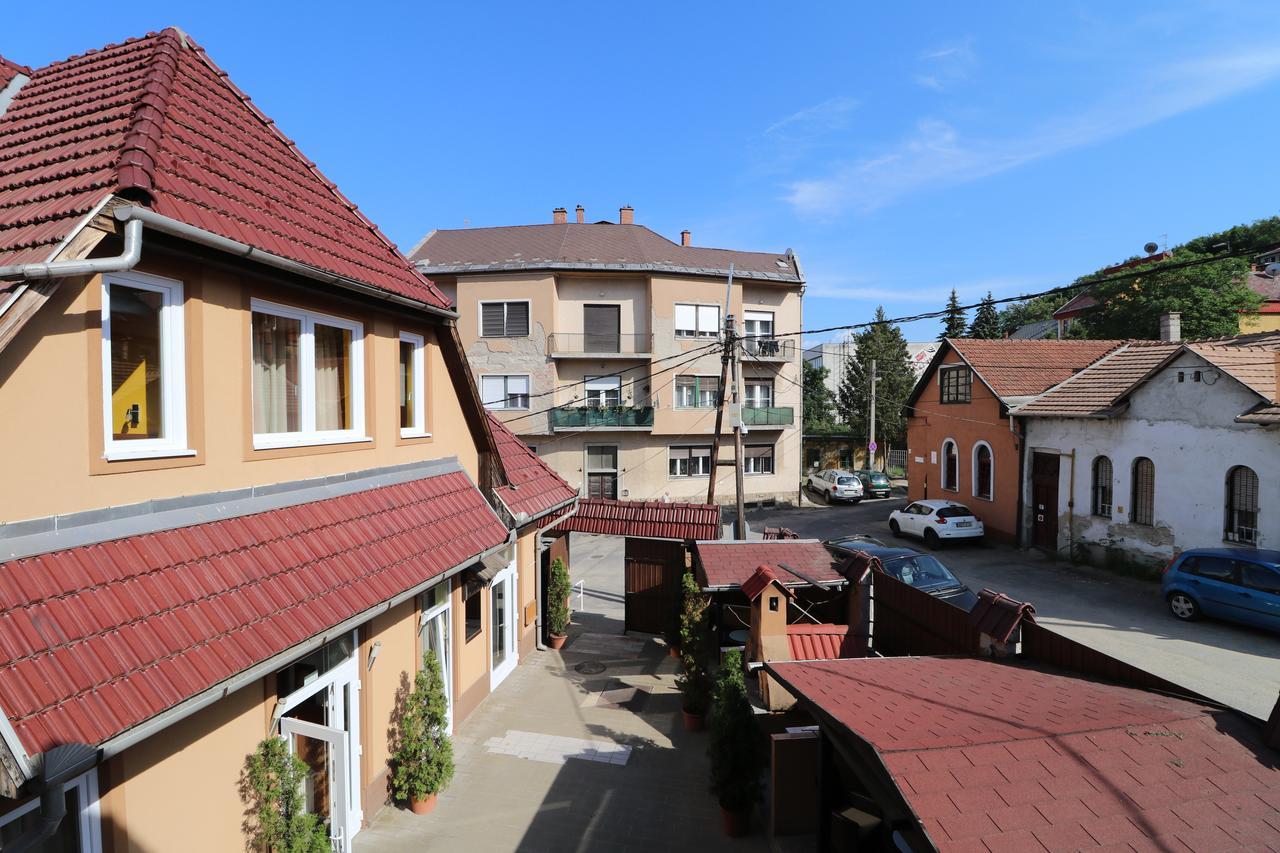 Bed and Breakfast Szekelykert Panzio Мишкольц Экстерьер фото